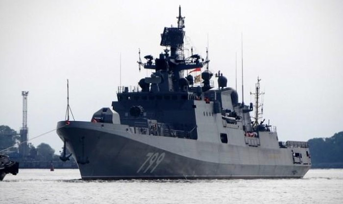 Giới truyền thông tại Tel Aviv đặc biệt quan tâm tới việc khinh hạm Đô đốc Makarov của Nga mang theo số lượng lớn thiết bị tác chiến điện tử đã hoạt động gần biên giới Dải Gaza và Israel, từ phía Địa Trung Hải.
