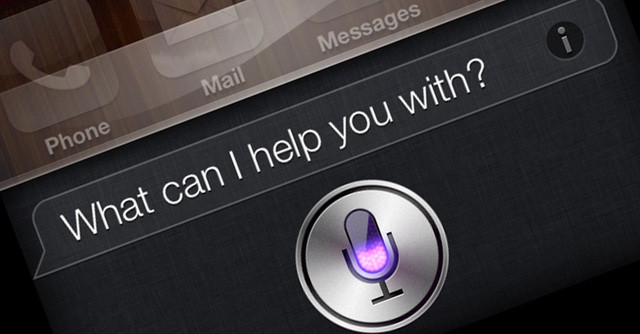 Siri hỗ trợ một loạt các lệnh người dùng, bao gồm thực hiện các tác vụ điện thoại, kiểm tra thông tin cơ bản, lập lịch trình các sự kiện và nhắc nhở, xử lý cài đặt thiết bị, tìm kiếm trên Internet, điều hướng các khu vực, tìm thông tin về giải trí và có thể tương tác với các ứng dụng tích hợp iOS. Thời gian gần đây Siri được coi như một trợ lý ảo vừa giúp người dùng tra cứu nhanh các thông tin, giải đáp các câu hỏi vừa trở thành một công cụ tiện ích hàng ngày thú vị.