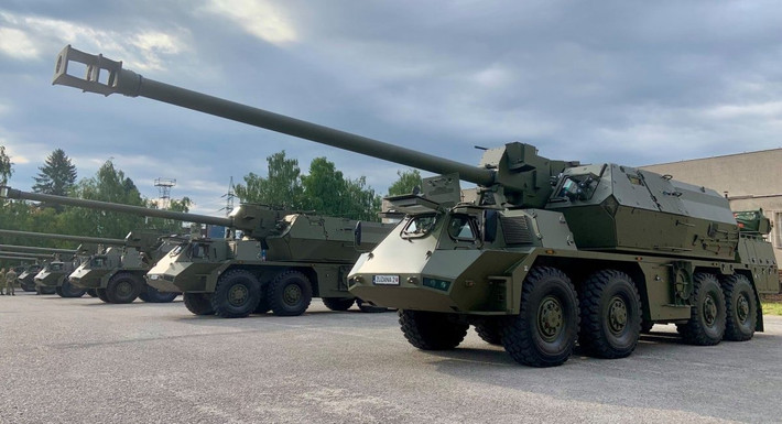 Tháp pháo được đặt trên khung gầm xe tải, phần tháp pháo có khả năng quay 360 độ cùng khả năng nâng góc nòng pháo trong khoảng -3,3 đến 70 độ.