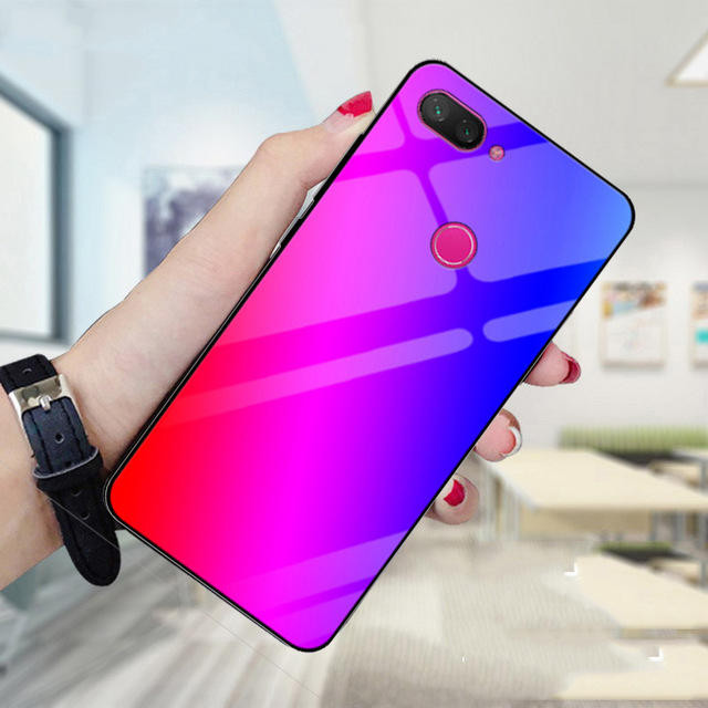 Bên cạnh một thiết kế đẹp thì Mi 8 Lite còn chinh phục người dùng với bộ vi xử lý mạnh Snapdragon 660 từ Qualcomm. Cụm camera kép trang bị AI. Kích thước lớn 6.26 inch, chất lượng hiển thị chuẩn smartphone tầm trung với độ phân giải FullHD+, IPS LCD.