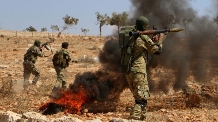 Cho tới thời điểm cuối ngày 4/4, báo cáo cho biết quân đội Syria và phiến quân vẫn đang giao tranh ở phía Nam Idlib, bất chấp sự tồn tại của một lệnh ngừng bắn mong manh.