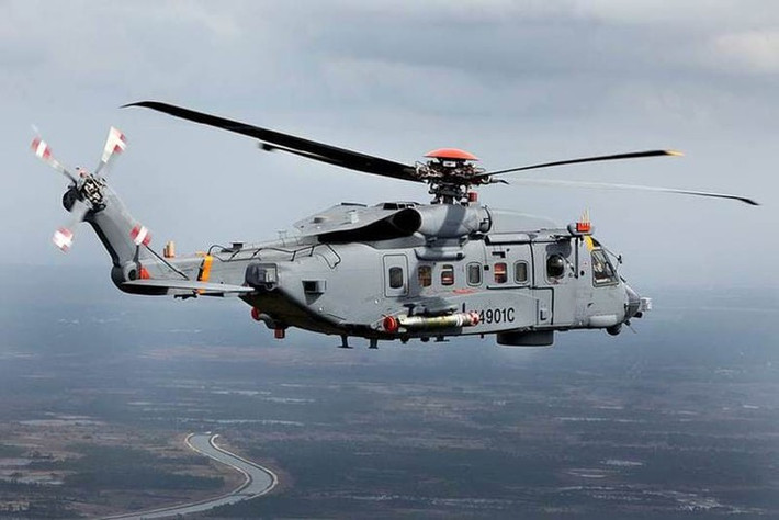 Vũ khí trang bị bao gồm ngư lôi MK-46, bom không điều khiển và súng máy.
