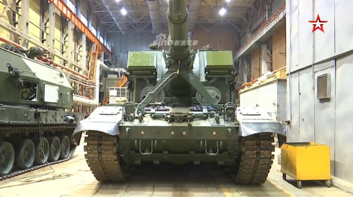 Tại diễn đàn quân sự quốc tế Army 2018, Tư lệnh lực lượng tên lửa và pháo binh Nga, Trung tướng Mikhail Matveevsky cho biết, pháo tự hành 2S35 Koalitsiya-SV là bước đầu tiên trong tiến trình hiện đại hóa lực lượng mặt đất của quân đội Nga.