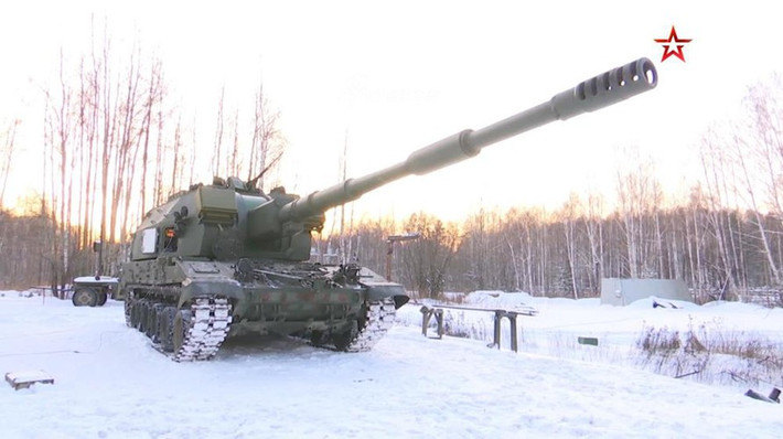 Pháo tự hành 2S35 Koalitsiya-SV được phát triển tại Viện nghiên cứu trung tâm Nizhny Novgorod mang tên "Petrel", chính thức ra mắt lần đầu tiên tại lễ duyệt binh trên Quảng trường Đỏ hồi năm 2015.