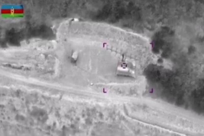 Được biết cả máy bay không người lái (UAV) và tên lửa mà nó phóng đi đều không bị đánh chặn. Trong ảnh là một radar Nebo-M do Armenia triển khai.