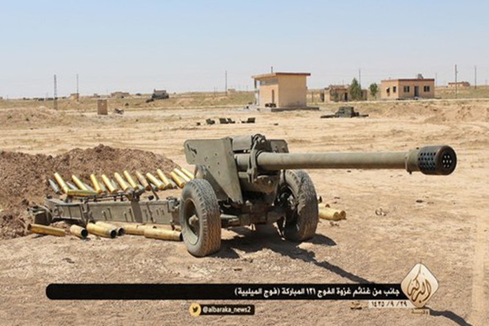 M-46 cũng có thể bắn vào ban đêm với kính ngắm chuyên dụng. Ngoài ra Syria còn cải tiến để biến M46 thành pháo tự hành để dễ cơ động trong chiến đấu hơn.