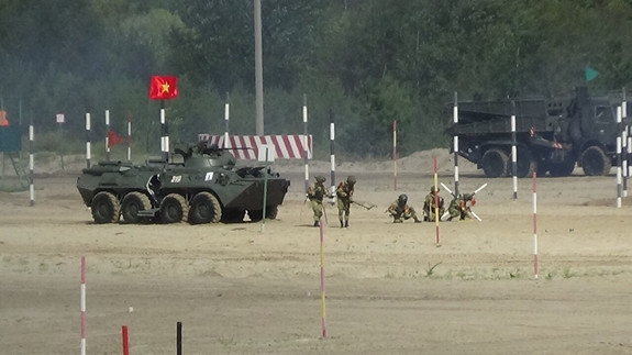 Nội dung thi khắc phục bãi mìn.