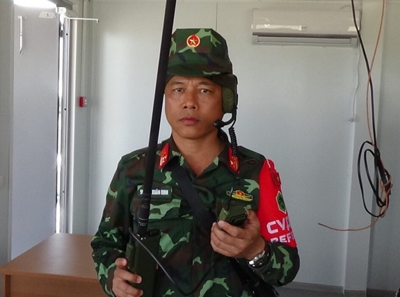 Thượng tá Nguyễn Xuân Dinh, Đội trưởng chỉ huy Đội tuyển thi đấu tại Đài chỉ huy.