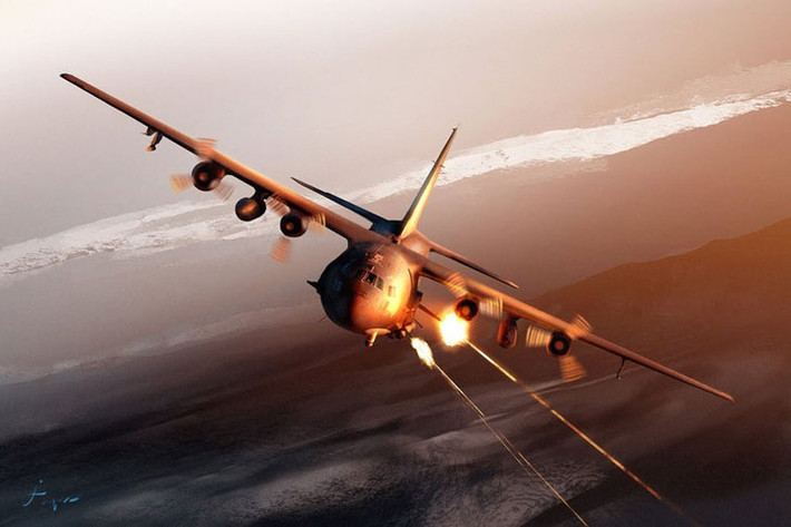 C-130 có thể hoạt động với nhiều vai trò khác nhau như vận tải quân sự, tiếp nhiên liệu trên không, trinh sát, tác chiến điện tử, tìm kiếm cứu nạn, chữa cháy, đặc biệt là khả năng chi viện hỏa lực đường không mạnh mẽ với phiên bản AC-130 Gunship. Đáng lưu ý, Chiến tranh Việt Nam chính là nơi đầu tiên Mỹ dùng AC-130.