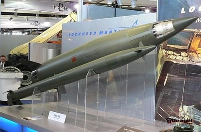 Điều đặc biệt trên hệ thống này là ngoài đạn rocket chúng còn có khả năng phóng tên lửa chiến thuật đáng sợ tầm ngắn MGM-140.