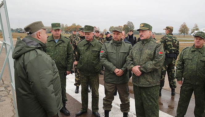 Minsk từng bày tỏ sự không hài lòng khi Moskva vẫn không dành cho Belarus những ưu đãi về cả kinh tế lẫn quốc phòng so với nhiều đối tác khác nằm cách xa.