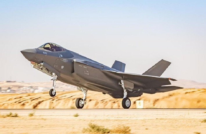Hơn nữa phương thức tác chiến của F-35I Adir trong các vụ không kích được IAF thực hiện thường xuyên là bay thấp, lợi dụng địa hình địa vật và tính năng tàng hình để áp sát mục tiêu.
