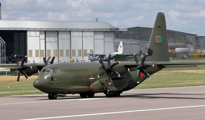 C-130 thực hiện chuyến bay đầu tiên ngày 23/8/1954, chính thức đưa vào trang bị ngày 9/12/1957, tính đến thời điểm hiện tại đã có 2.600 chiếc được xuất xưởng.