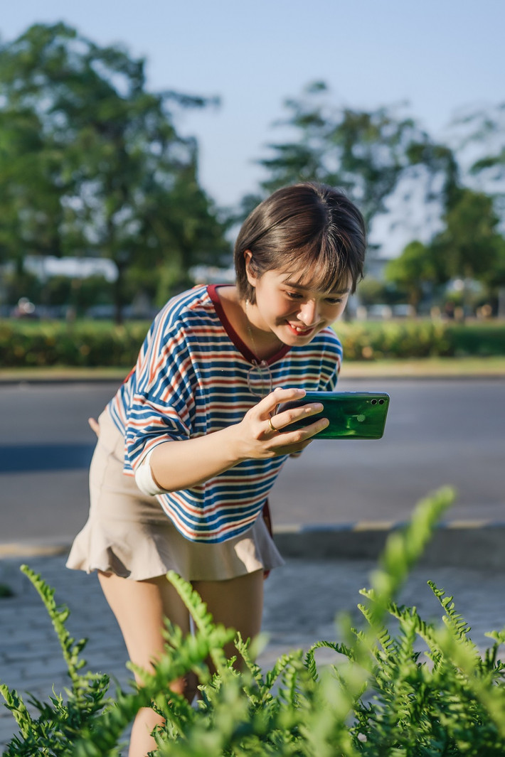 Với đại đa số người dùng chỉ chụp ảnh để up Facebook, hoặc in ảnh cỡ A4 trở xuống, thì hầu hết những chú iPhone đều có thể “cân tất”, dù trong những hoàn cảnh khó khăn, đầy thử thách như: chụp pháo hoa, chụp chân dung, chụp ban đêm…