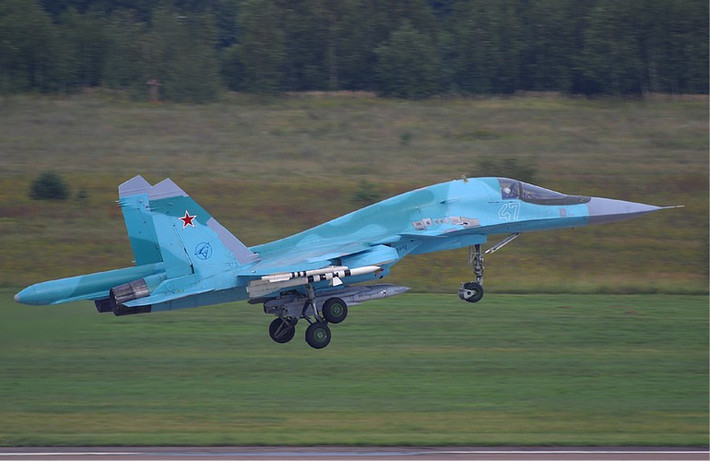 "Chi tiết về hợp đồng cho một lô lớn Su-34 sản xuất mới đã được thỏa thuận. Mặc dù bản thân tài liệu chưa được ký, nhưng các tổ hợp công nghiệp quốc phòng đã bắt đầu nhận đặt hàng các thành phần đơn lẻ".