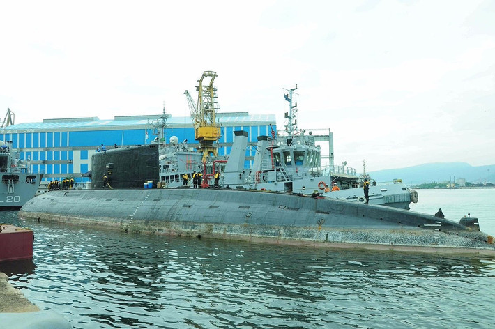 "Tàu ngầm Chita số hiệu B-260 lớp Kilo 877 đã bị chìm một phần trong khi nó đang được kéo đi để xử lý”, báo cáo của Rosmorrechflot cho biết.