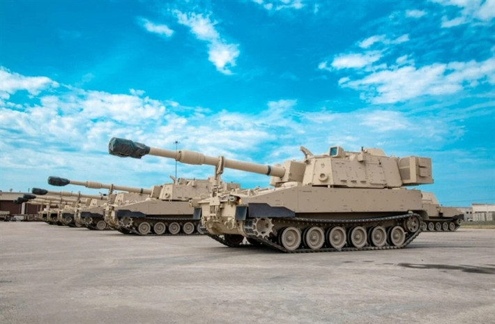 Trước khi chính thức được trang bị, tổ hợp pháo tự hành Paladin M109A7 đã được Quân đội Mỹ mang đến Syria để thử nghiệm trong điều kiện thực chiến khi tấn công phiến quân hồi cuối năm 2018 và đầu năm 2019. Không rõ chi tiết về kết quả tác chiến nhưng theo pháo binh Mỹ cho rằng, vũ khí này đáp ứng tốt yêu cầu nhiệm vụ.