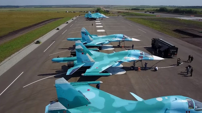 Hầu như ngày nào những chiếc Su-34 cũng cất cánh để đánh phá các vị trí đóng quân và phòng thủ của phiến quân Syria.