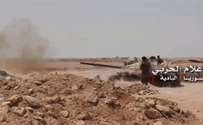 Bị đánh giá thua kém T-72, T-90, tuy nhiên khi tham chiến tại Syria, chiếc T-62M của quân đội Syria đã thể hiện xuất sắc khi bảo vệ kíp lái an toàn và vẫn đứng vững không bị phá hủy ngay cả khi trúng tên lửa chống tăng TOW do Mỹ sản xuất.