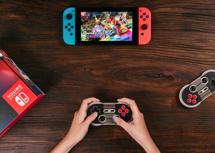 Theo những nguồi tin khác, phiên bản mới này của Nitendo Switch sẽ có sự nâng cấp về Ram thay vì chỉ 4GB RAM trên bản cũ thậm chí sẽ được dùng hệ DRAM LPDDR4X cho hiệu suất tốt hơn, ổn định và mượt mà hơn.