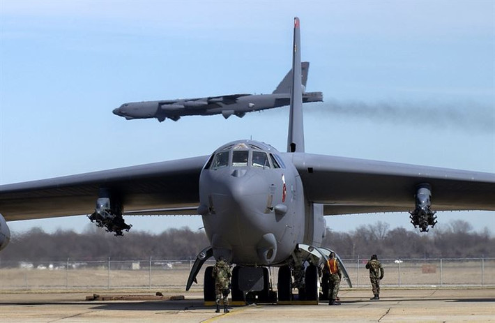 Một phi vụ B-52 có thể hủy diệt cả một khu vực rộng lớn. Một tốp 3 chiếc B-52 sẽ biến khoảng diện tích hơn 2 km2 thành bình địa...