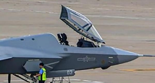 Nếu Pakistan quyết định đưa FC-31 vào lực lượng trực chiến thì ngay cả khi đã nhận phi đội Rafale từ Pháp, bất lợi vẫn sẽ thuộc về Ấn Độ.