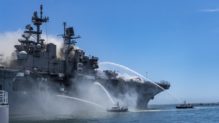 Ngoài mức thiệt hại vượt quá 60% và bị loại biên, thời gian tới, tàu đổ bộ USS Bonhomme Richard sẽ bị đem rã sắt vụn. Dự kiến, mức kinh phí để "xét thịt", rã sắt vụn con tàu vốn có giá hơn 1 tỷ USD này sẽ lên đến khoảng 30 triệu USD.