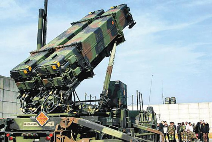 Lý do mà NATO đưa ra là các binh sĩ Thổ Nhĩ Kỳ thiệt mạng tại nước ngoài chứ không phải trên đất mình, đây cũng không phải tình huống một thành viên trong khối bị nước ngoài tấn công nên chẳng thể kích hoạt điều 5.