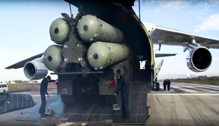 Tuy nhiên bất chấp việc không quân Nga và Syria có thể can thiệp nếu chiến dịch tấn công quy mô lớn diễn ra, Thổ Nhĩ Kỳ vẫn chưa cho thấy ý định sẽ điều S-400 ra tiền tuyến.