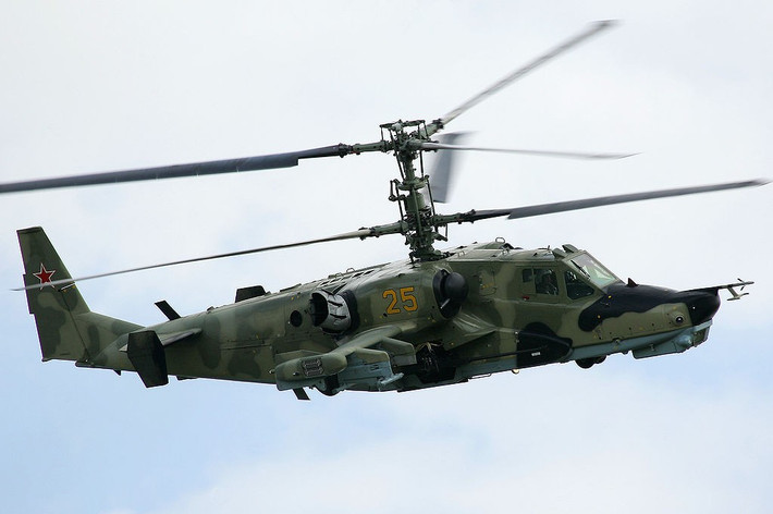 Dữ liệu ban đầu cho biết, máy bay trực thăng tấn công Ka-52 của Nga đã được phát hiện đúng một phút sau, tại khu vực nơi một trong những thủ lĩnh phiến quân bị tiêu diệt.