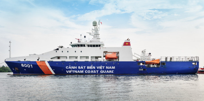 Như vậy, có thể thấy, trong tương lai các tàu chấp pháp trên biển của các nước sẽ được trang bị hiện đại hơn; hỏa lực mạnh hơn; lượng giãn nước cũng lớn hơn. Các chuyên gia cho rằng, các loại tàu này sẽ tiệm cận với tàu chiến của hải quân nhưng nhiệm vụ thực hiện sẽ mang tính chấp dân sự. Đây là xu hướng chung của nhiều quốc gia có biển hiện nay trên thế giới. Nguồn ảnh: TL.