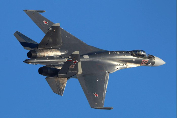 Thổ Nhĩ Kỳ không còn mặn mà với tiêm kích F-35 thế hệ thứ năm. Điều này đơn giản là bởi họ sẽ không thể sử dụng chúng do các hạn chế được Mỹ áp đặt, Washington sẽ không cho phép Ankara sử dụng F-35 để chống lại các đồng minh NATO.