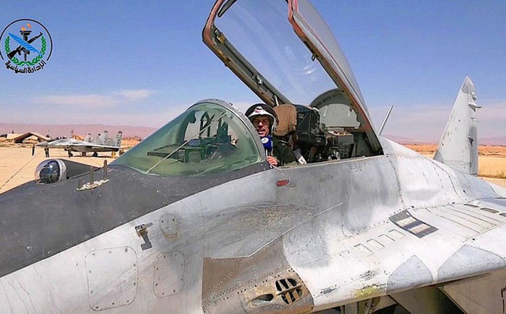 Nhưng mới đây đã có diễn biến rất đáng quan tâm, đó là truyền thông Syria đăng tải hình ảnh phi đội tiêm kích MiG-29SM đời mới do Nga viện trợ cấp tốc đã hạ cánh xuống sân bay nước Cộng hòa Ả Rập.