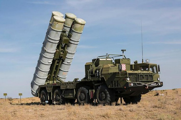 Nguồn tin từ quân đội Syria cho hay, lực lượng phòng không của họ đã đánh chặn nhiều tên lửa đối phương, tuy nhiên cũng thừa nhận rằng một số đạn tấn công của Israel vẫn lọt qua và gây thiệt hại cho mục tiêu mặt đất.