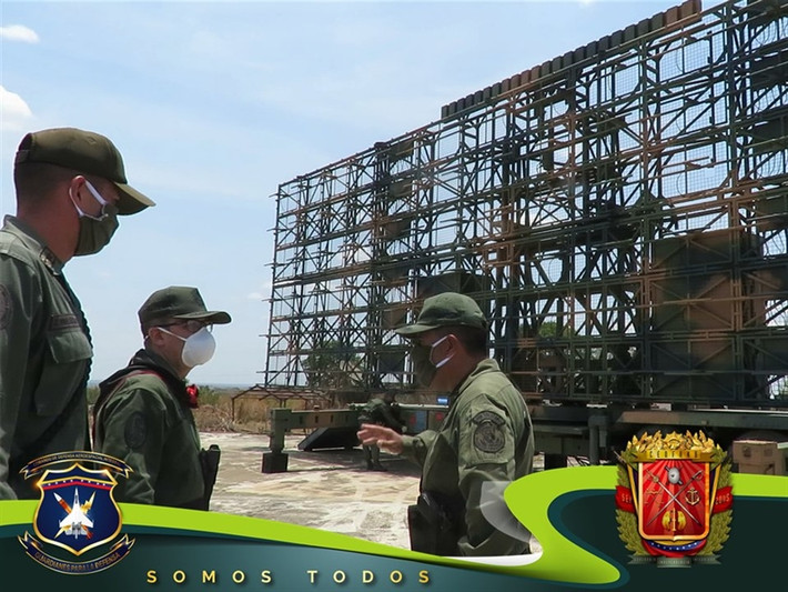 Theo giới chuyên gia, trong thời gian tới, nhiều khả năng trọng điểm theo dõi của giới quân sự quốc tế sẽ thay đổi từ chiến trường Syria sang Venezuela với nhiều màn so tài được dự báo hấp dẫn và có mức độ khốc liệt hơn nhiều bởi sự hiện đại của vũ khí và tính chuyên nghiệp trong tác chiến.