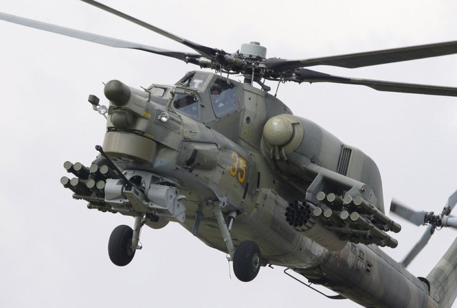 Hiện tại không quân Nga đang dùng phiên bản hai người điều khiển Mi-28UB để huấn luyện phi công lái biến thể trực thăng tác chiến Mi-28N và Mi-28NM Night Hunter.