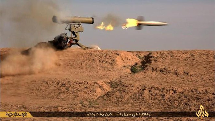 Trên chiến trường Syria ngoài tên lửa TOW do Mỹ sản xuất còn một số loại tên lửa chống tăng có nguồn gốc từ Nga, trong số này phải kể đến tên lửa 9M113 Konkurs. Được biết Nga đã viện trợ số lượng lớn cho SAA để chống lại phiến quân.
