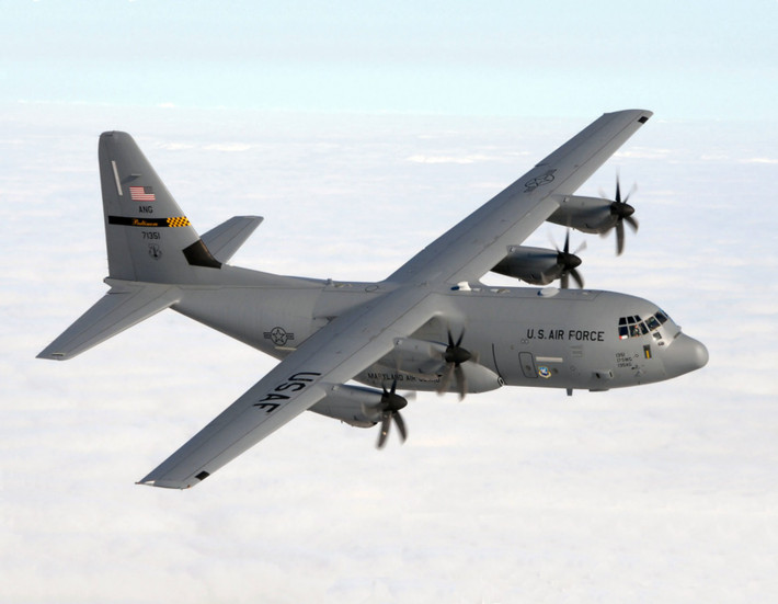 Những điều kiện này máy bay vận tải C-130J đều đáp ứng được, máy bay có trọng lượng hàng hóa tối đa lên tới 20 tấn, gấp hơn 2 lần C295M, đi kèm với tầm hoạt động xa hơn trong khi quãng đường cất hạ cánh vẫn đảm bảo.