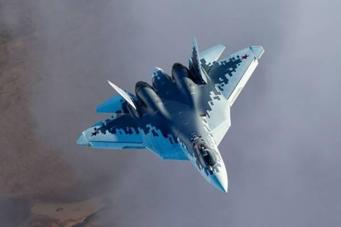 Mới đây nhất, chiếc máy bay chiến đấu Su-57 nói trên đã thực hiện chuyến bay thử nghiệm. Theo truyền thông phương, "chiếc Su-57 đầu tiên thứ hai" đã cất cánh lên bầu trời và hạ cánh thành công.