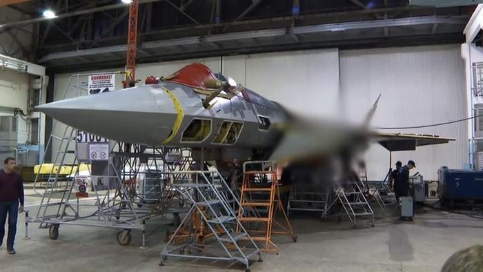 Theo kế hoạch thì đơn vị đã phải bàn giao chiếc Su-57 Felon đầu tiên cho Lực lượng Hàng không - Vũ trụ Nga từ tháng 12 năm ngoái, tuy nhiên đáng tiếc là điều này đã không trở thành hiện thực.