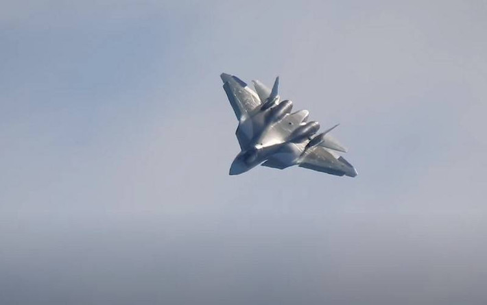 Nguyên mẫu thử nghiệm PAK FA của tiêm kích tàng hình thế hệ thứ năm Su-57 Felon do Nga chế tạo đã thực hiện chuyến bay lần đầu vào tháng 1/2010, tức là đã hơn một thập niên trôi qua.