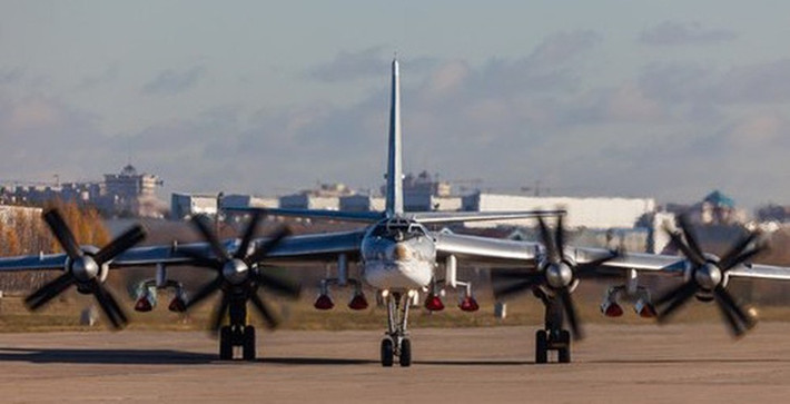 Tu-95MSM dự kiến sẽ lắp đặt động cơ thế hệ mới có hiệu suất cao hơn, đi kèm theo đó là hệ thống điện tử hàng không tối tân, nhằm giúp chiếc máy bay cao tuổi này vẫn đáp ứng đầy đủ yêu cầu của chiến tranh hiện đại.