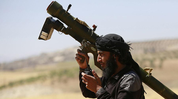 "Vào ngày 15/2, một cuộc họp giữa chỉ huy quân đội Thổ Nhĩ Kỳ ở Syria - Trung tướng Ismail Metin với các nhà lãnh đạo của Jabhat al-Nusra, Đảng Hồi giáo Turkestan và Jabhat Vatanil đã diễn ra trên vùng đất do Ankara kiểm soát".