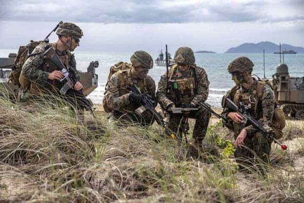 Tiểu đoàn trinh sát số 1, 2 và 3: là các đơn vị được thành lập với nhiệm vụ chính là trinh sát và hỗ trợ mặt đất cũng như tác chiến đặc biệt của Thủy quân Lục chiến Mỹ, đóng quân tại các căn cứ Lejeune, Pendleton, và Schwab. Đơn vị này có phương châm hoạt động là: “Swift, Silent, Deadly”.