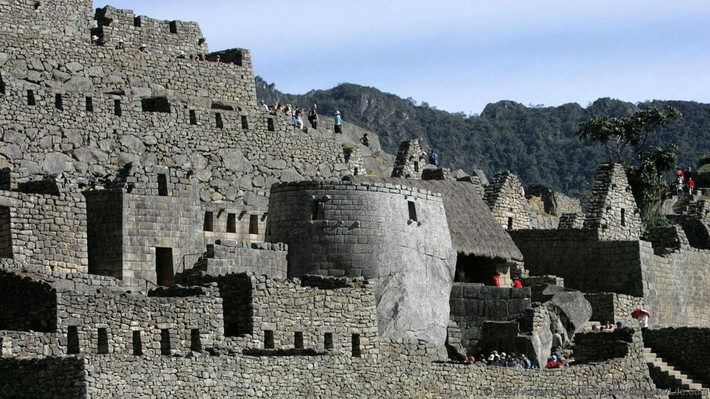 Cho đến nay, người ta vẫn không hiểu người Inca đã vận chuyển và sắp đặt các khối đá như thế nào khi các bằng chứng cho thấy họ không sử dụng bánh xe. Ảnh: Eitan Abramovich/AFP/Getty Images/Life.com.