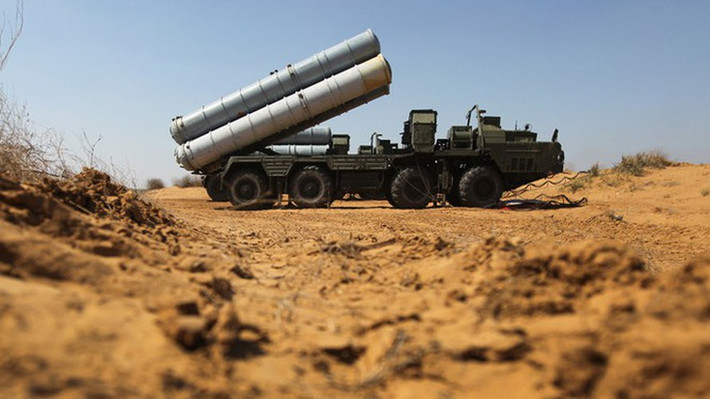 Không quân Israel nhiều lần lợi dụng khoảng trống khu vực phía Nam Syria để tấn công vào các cơ sở quân sự của Iran, điều này buộc Tehran đã phải đưa hệ thống phòng không nội địa của mình sang tham chiến.