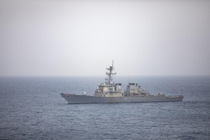 USS Stout rời quân cảng Norfolk hồi giữa tháng 1 để bắt đầu làm nhiệm vụ. Tàu cập cảng một lần hồi tháng 3, sau đó ở ngoài biển 215 ngày liên tục cho đến khi cập quân cảng Rota ở Tây Ban Nha ngày 3/10.