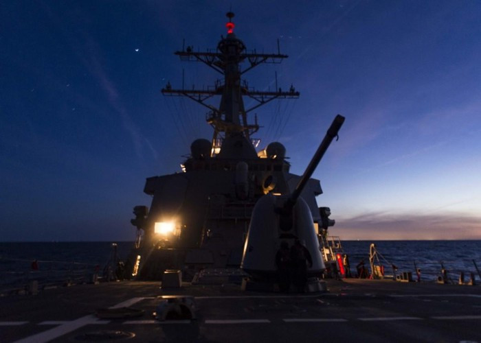 Trong thời gian đó, USS Stout là chiến hạm đầu tiên hoàn tất giai đoạn bảo dưỡng định kỳ trên biển trong thời hiện đại, bảo đảm khả năng sẵn sàng làm nhiệm vụ trong bối cảnh chuyến cập cảng không còn an toàn do COVID-19.