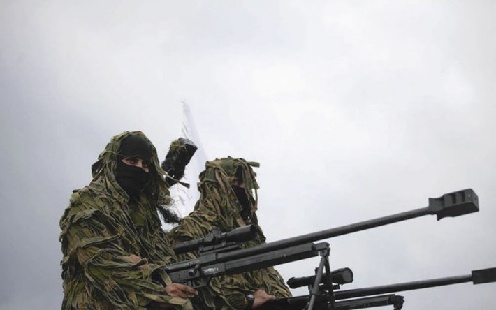 Hamas đang cố gắng sở hữu loại tên lửa có khả năng tấn công hầu hết các khu dân cư của Israel. Mục tiêu của Hamas là phát triển một loại tên lửa có quỹ đạo tấn công khá dốc nhằm vượt qua hệ thống đánh chặn Iron Dome.