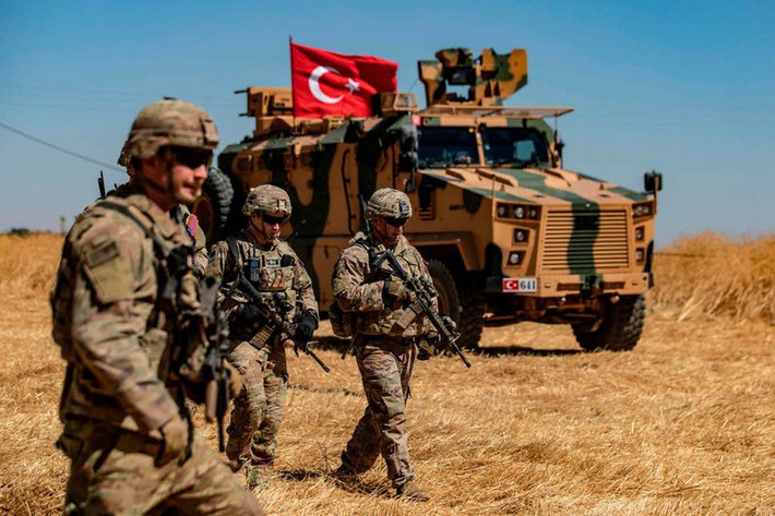 Ngoài việc tạo lập vùng đệm an ninh, Thổ Nhĩ Kỳ còn có tính biến khu vực miền Bắc Syria trở thành nơi tập trung người tị nạn đang trú tạm trong lãnh thổ của họ.
